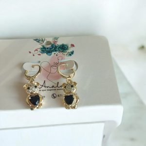 ARETE OSO DORADO CORAZON NEGRO