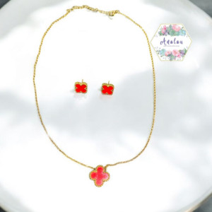 COLLAR ARESTES TREBOL ROJO