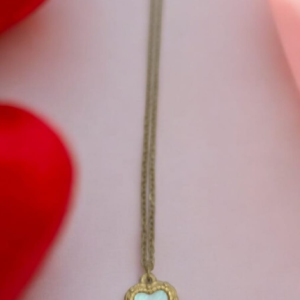 COLLAR CORAZON BLANCO 2 VISTA