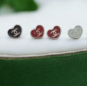 ARETES CHANNEL NEGRO ROJO BLANCO