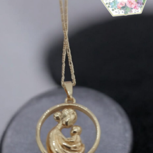 COLLAR MAMA CON BEBE DORADO 3