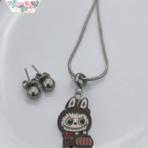 COLLAR LABUBU CAFE CON CANASTA