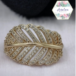 ANILLO DORADO DE HOJA INCRUSTADO