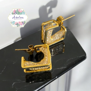 ARETES CUADRADO DORADO