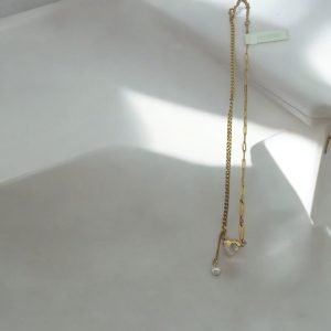 Collar corazon blanco