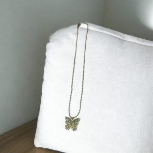 collar de mariposa