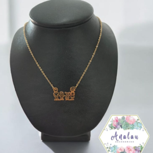 COLLAR DE LA FAMILIA DORADO