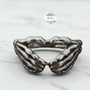ANILLO PLATA DE MANOS CORAZON