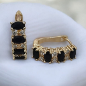 ARETE NEGRO 4 PIEDRAS INCRUSTADO