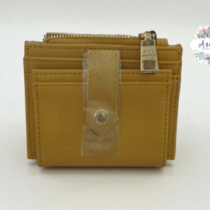 TARJETERO COLOR MOSTAZA STEVE MADDEN