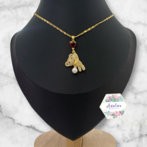 COLLAR DE OSO PERLA BLANCA PIEDRA ROJO