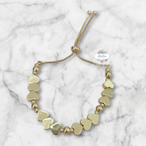 PULSERA AJUSTABLE DE CORAZONES Y MINI PERLAS DORADAS