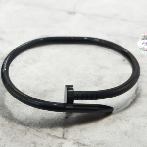 PULSERA DE CLAVO NEGRA LISA