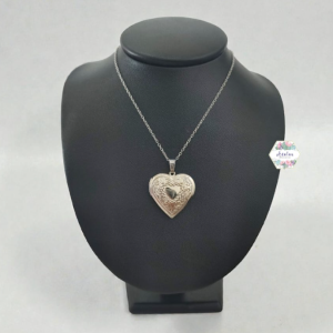 COLLAR PLATA CORAZON TEXTURA CORAZON RELICARIO