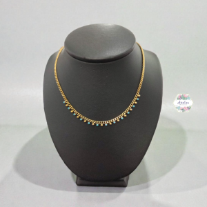 COLLAR DORADO BOLITAS AZULES