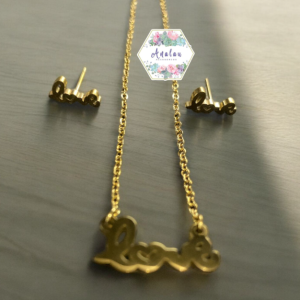 COLLAR ARETES LOVE