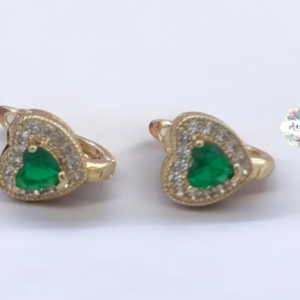 ARETE CORAZON VERDE INCRUSTADO ORILLA