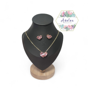 COLLAR Y ARETES DE PIEDRA BRILLANTE COLOR ROSA FORMA DE CORAZON