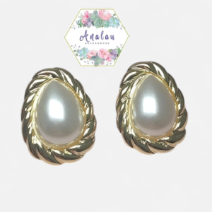 ARETES DE ESPIRAL DORADO CON CENTRO DE PERLA BLANCA