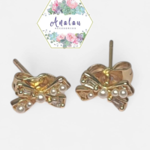 ARETES DE MOÑO CON PERLITAS BLANCAS