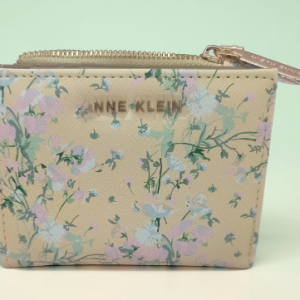 TARJETERO ANNE KLEIN DE FLORES