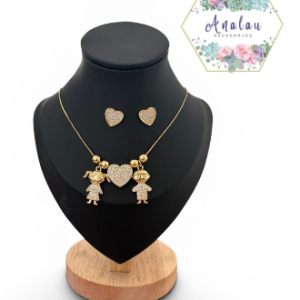 COLLARV Y ARETES DE CORAZON CON DIJE DE NIÑO/NIÑA