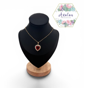 COLLAR DE CORAZON ROJO BRILANTE MARCO PLATEADO