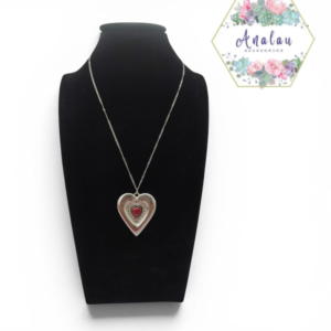 COLLAR CORAZON PLATA MEDIO CORAZON ROJO
