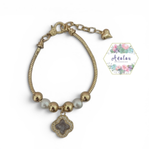 PULSERA DE TREBOL BLANCO PERLA BLANCAS Y DORADO