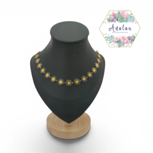 COLLAR DE MARGARITAS NEGRAS