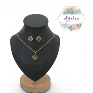 COLLAR ARETES TREBOL TRANSPARENTE