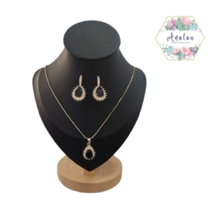 COLLAR Y ARETES DE OVALO COLOR NEGRO