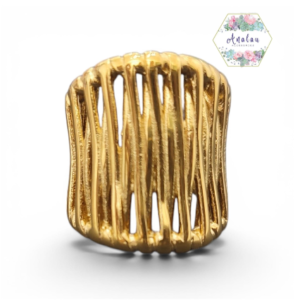 ANILLO DE RAYAS CON ABERTURAS DORADO