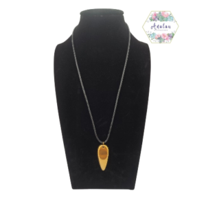 COLLAR DE TELA DIJE DORADO